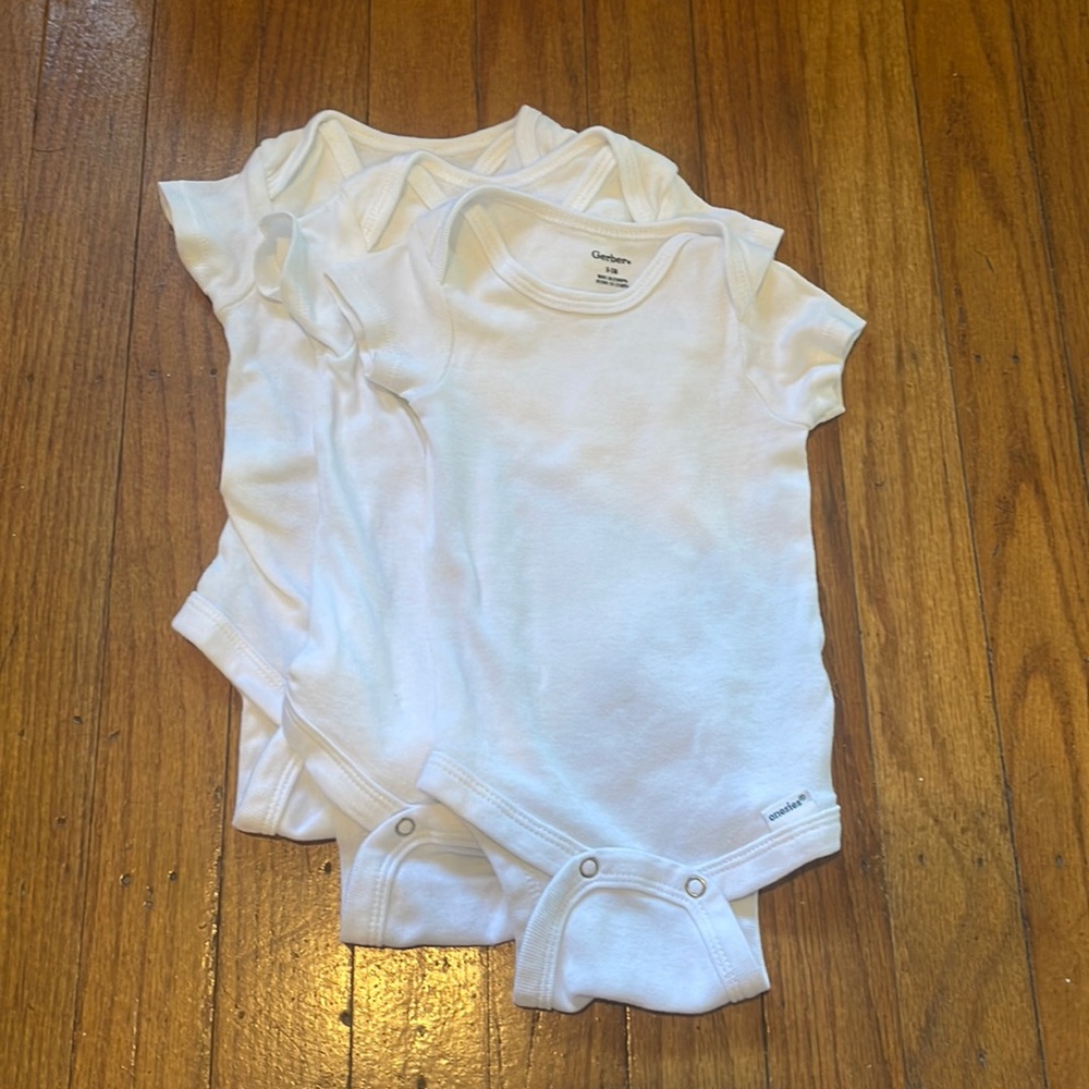 3-pack 0-3 month Gerber onesies